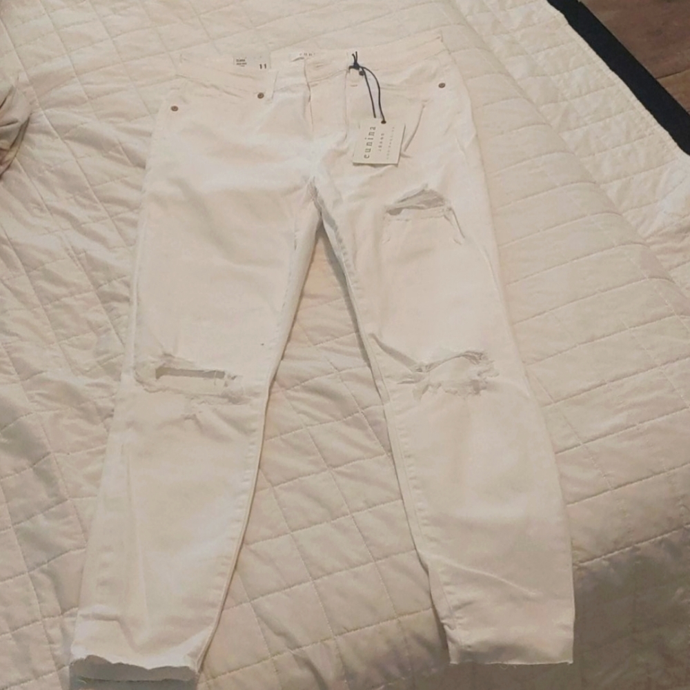 Eunina size 11, white winter,